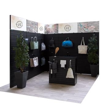 Stand d'angle d'exposition FlexiSlot "Style-Black" 2.850 x 2.800 mm